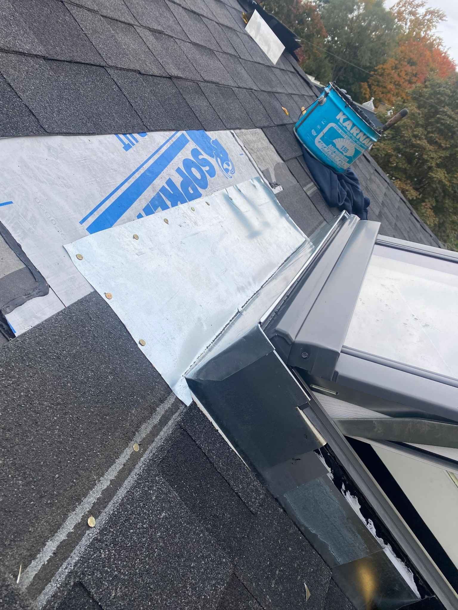 Flashing a skylight properly